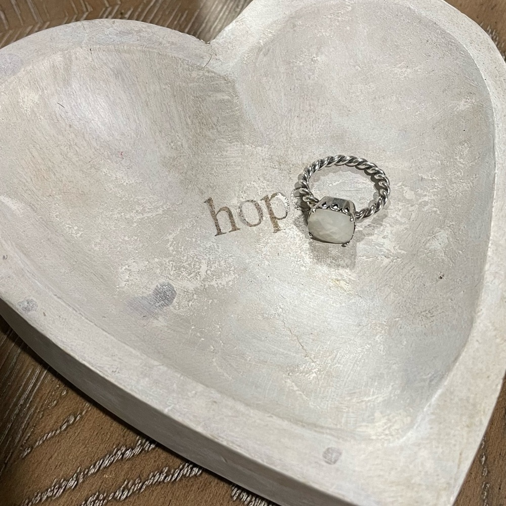 Pandora sincerity mother of pearl ring💕